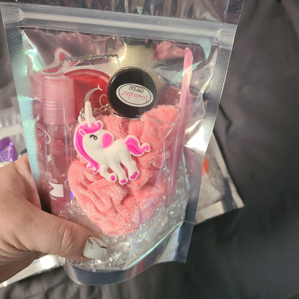 Surprise bundle